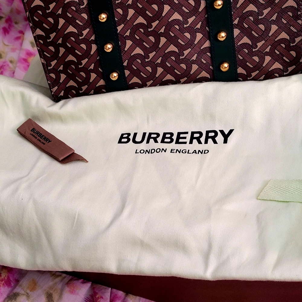 Handbag - Picture 8 of 16